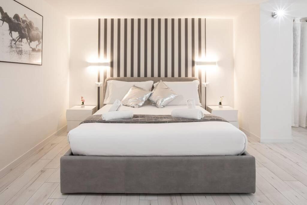 Unforgettable Split Level Jacuzzi Suite Navona - Top Collection Roma Ngoại thất bức ảnh